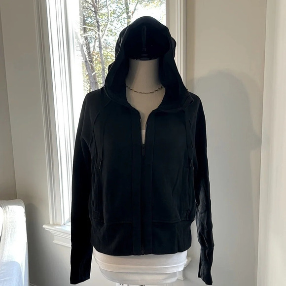 lululemon athletica Tops - Lululemon Cropped Black Hoody, Size 6, Like New